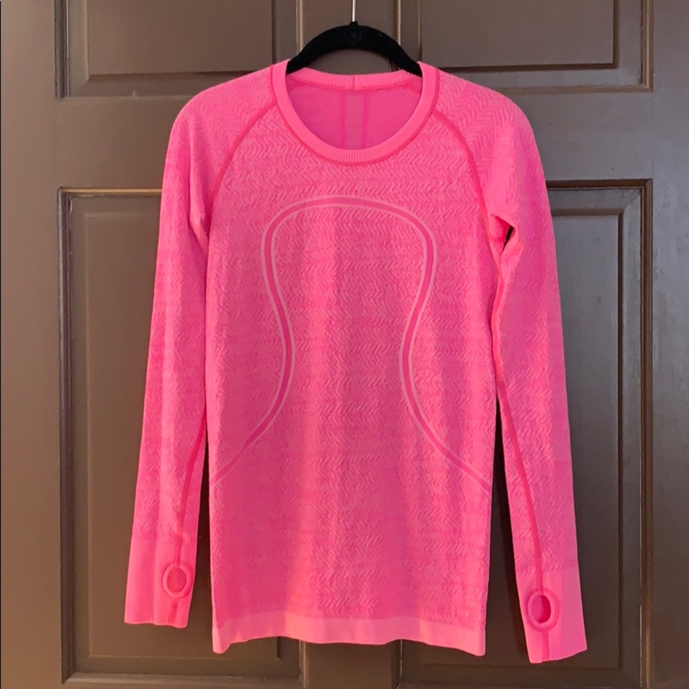 Long Sleeve Lululemon work out shirt